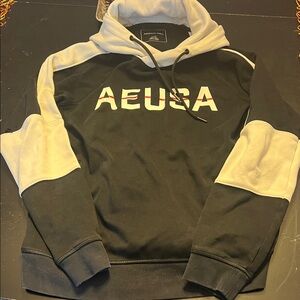 American Eagle Outfitters Black and Cream Hoodie